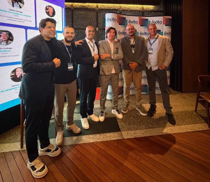 evento-em-sao-paulo-reuniu-empresarios,-investidores-e-lideres-em-uma-noite-de-networking,-inspiracao-e-fortalecimento-do-ecossistema-empreendedor-brasileiro.-|-delio-andrade